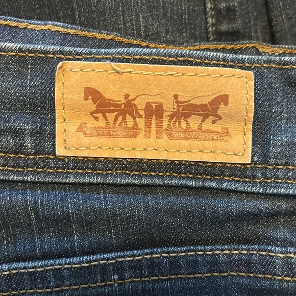 Levi’s SIZE 31”x 30”(12) Perfectly Slimming 512 Jeans - Straight Leg - Like New - Picture 7 of 14